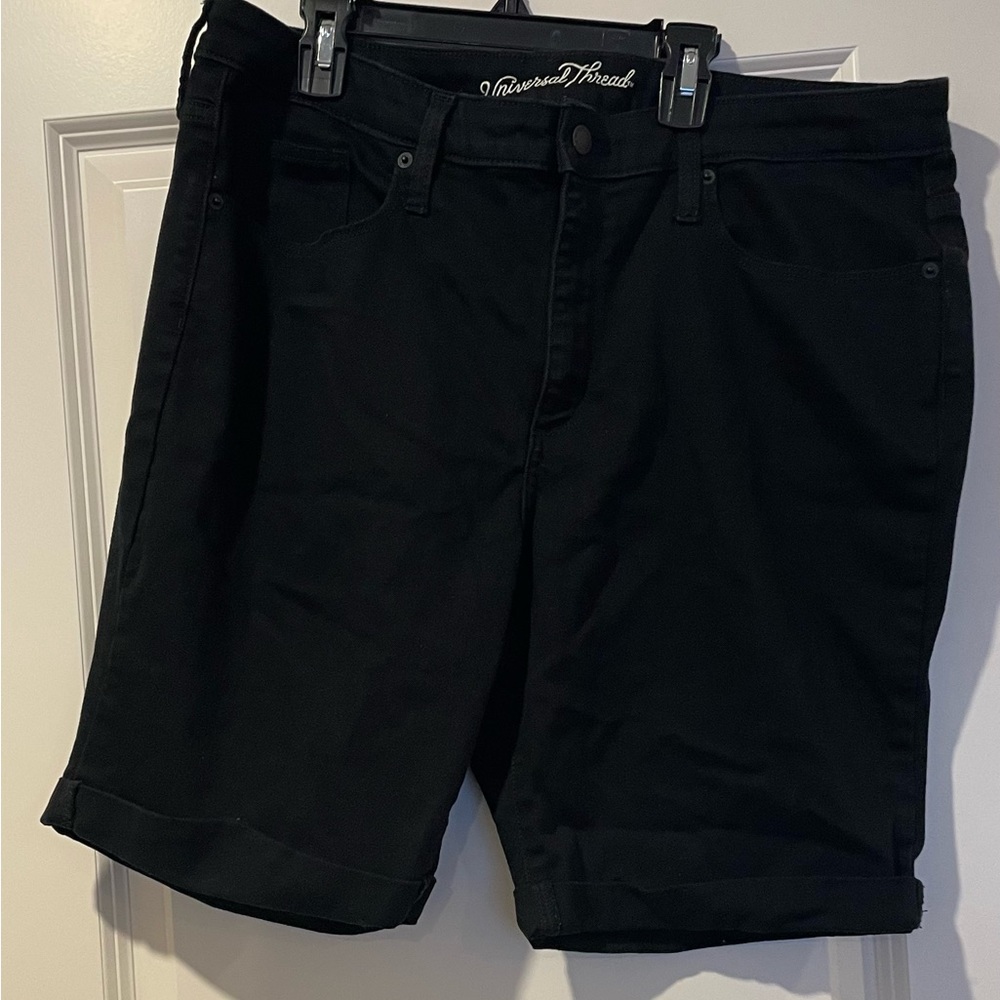 Universal Thread Women’s Shorts